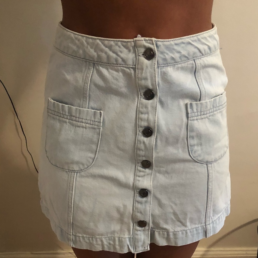 Light wash jean skirt